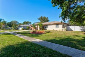 151 ADAIR AVENUE, SARASOTA, FL 34243 Sold 03/17/25