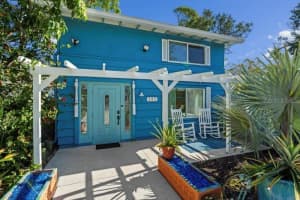 105 TUCKER AVENUE, SARASOTA, FL 34232 Sold 04/04/25