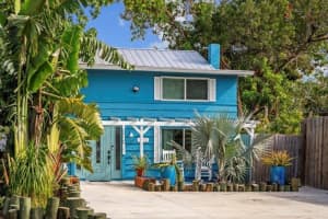 105 TUCKER AVENUE, SARASOTA, FL 34232 Sold 04/04/25