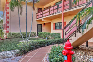 8162 TERRACE GARDEN DRIVE, SAINT PETERSBURG, FL 33709 Sold 01/10/25