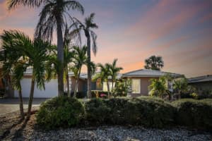 322 AVENIDA DE PARADISIO, SARASOTA, FL 34242 Sold 07/01/25