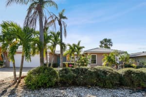 322 AVENIDA DE PARADISIO, SARASOTA, FL 34242 Sold 07/01/25