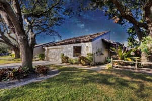 3711 GLEN OAKS MANOR DRIVE, SARASOTA, FL 34232 Sold 03/05/25