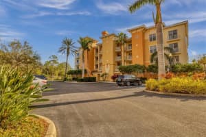 6482 WATERCREST WAY, LAKEWOOD RANCH, FL 34202 Sold 02/28/25