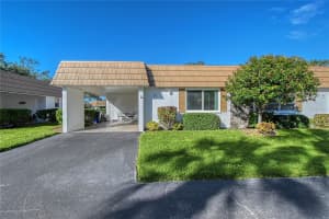 2743 RIVERBLUFF COURT, SARASOTA, FL 34231 Sold 04/22/25
