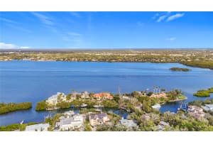1290 HIDDEN HARBOR WAY, SARASOTA, FL 34242 Sold 02/25/25