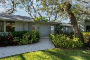3350 Old Oak Dr, SARASOTA
