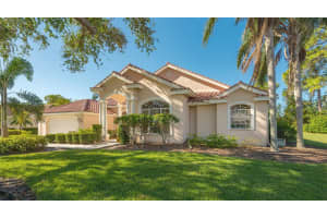 6641 SAINT JAMES CROSSING, UNIVERSITY PARK, FL 34201 Sold 01/21/25