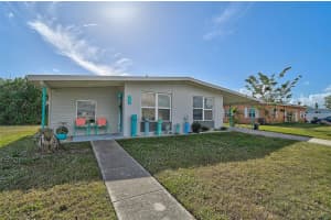 740 Floral Ln, PORT CHARLOTTE