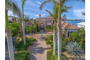275 LOOKOUT POINT DRIVE, OSPREY, FL 34229 Sold 06/06/25