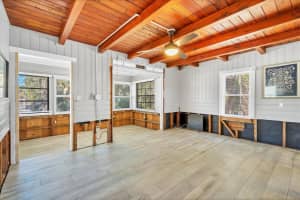 432 AVENIDA DE MAYO, SARASOTA, FL 34242 Sold 01/10/25