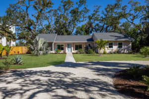 1155 TAHITI PARKWAY, SARASOTA, FL 34236 - MLS#MFRA4632493