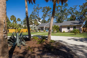 1155 TAHITI PARKWAY, SARASOTA, FL 34236 - MLS#MFRA4632493