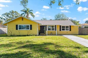 2481 MILMAR DRIVE, SARASOTA, FL 34237 Sold 01/10/25