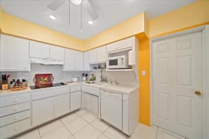 345 GLEN OAK ROAD, VENICE, FL 34293 Sold 04/09/25