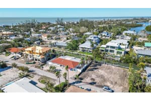 579 Bayview Dr, LONGBOAT KEY