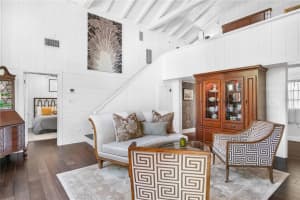 1656 HILLVIEW STREET, SARASOTA, FL 34239 Sold 07/01/25