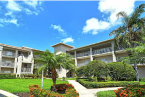 9610 CLUB SOUTH CIRCLE, SARASOTA, FL 34238 Sold 02/26/25
