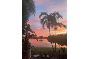 10555 OLD GROVE CIRCLE, BRADENTON, FL 34212 Sold 04/18/25