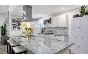 4720 OAK FOREST DRIVE, SARASOTA, FL 34231 Sold 02/14/25