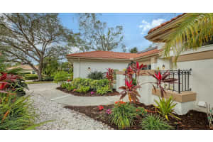 2910 LONGLEAT WOODS, SARASOTA, FL 34235 Sold 01/31/25
