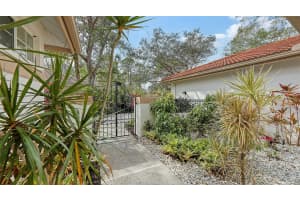 2910 LONGLEAT WOODS, SARASOTA, FL 34235 Sold 01/31/25