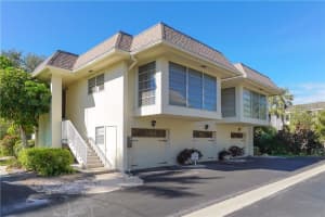 549 SUTTON PLACE, LONGBOAT KEY, FL 34228 Sold 04/14/25