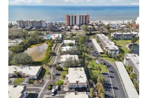 549 SUTTON PLACE, LONGBOAT KEY, FL 34228 Sold 04/14/25