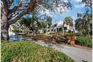1912 HARBOURSIDE DRIVE, LONGBOAT KEY, FL 34228 Sold 03/24/25