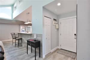 8224 COUNTRY OAKS COURT, SARASOTA, FL 34243 - MLS#MFRA4633059