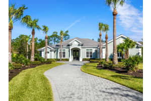 8325 LINDRICK LANE, BRADENTON, FL 34202 Sold 07/03/25