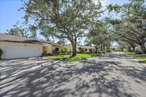 3941 OAKHURST BOULEVARD, SARASOTA, FL 34233 Sold 04/09/25
