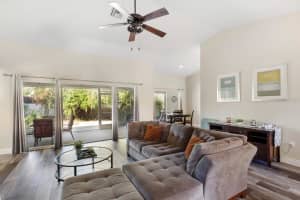 4498 DIAMOND CIRCLE, SARASOTA, FL 34233 Sold 08/29/25