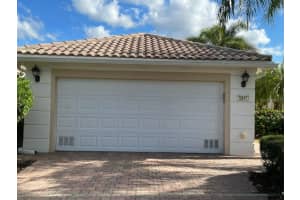 5947 BENEVENTO DRIVE, SARASOTA, FL 34238 Sold 03/10/25
