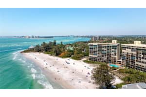 19 WHISPERING SANDS DRIVE, SARASOTA, FL 34242 Sold 03/14/25