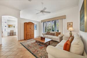 6847 BAY HILL DRIVE, LAKEWOOD RANCH, FL 34202 - MLS#MFRA4633340
