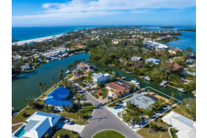 671 EMERALD HARBOR DRIVE, LONGBOAT KEY, FL 34228 Sold 07/01/25