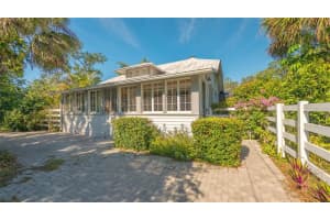 2525 ASHTON ROAD, SARASOTA, FL 34231 Sold 05/22/25