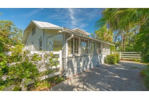 2525 ASHTON ROAD, SARASOTA, FL 34231 Sold 05/22/25