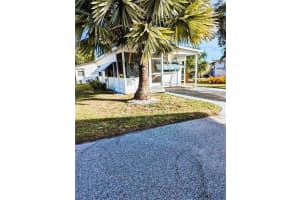 3275 26TH AVENUE, BRADENTON, FL 34208 Sold 03/03/25