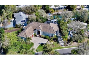601 LOTUS LANE, SARASOTA, FL 34242 Sold 04/18/25