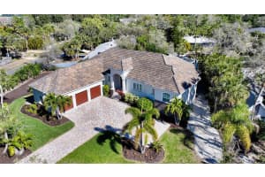 601 LOTUS LANE, SARASOTA, FL 34242 Sold 04/18/25