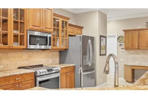 7115 TREYMORE COURT, SARASOTA, FL 34243 Sold 04/02/25