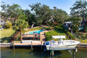 1827 BAYWOOD DRIVE, SARASOTA, FL 34231 - MLS#MFRA4633672
