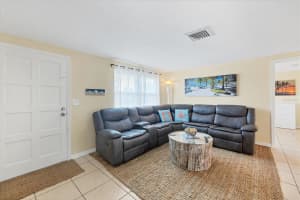 300 CORAL ROAD, VENICE, FL 34293 - MLS#MFRA4633740