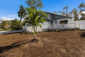 1211 VIEW DRIVE, SARASOTA, FL 34242 Sold 04/30/25