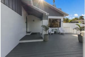 1211 VIEW DRIVE, SARASOTA, FL 34242 Sold 04/30/25