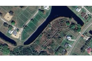 517 Foxhall Cir, SEBRING
