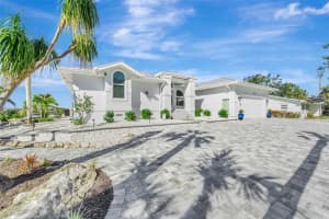 2287 BAYSHORE ROAD, NOKOMIS, FL 34275 Sold 05/15/25