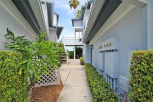 1335 SIESTA BAYSIDE DRIVE, SARASOTA, FL 34242 - MLS#MFRA4633882